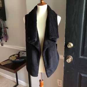 NWT Zobha plush vest. Size XS